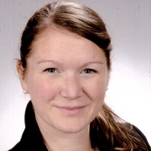 Frau Dr. Pöther